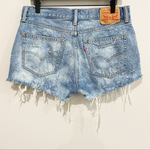 LEVI’S 505 Bleached Distressed Shorts, Size 33